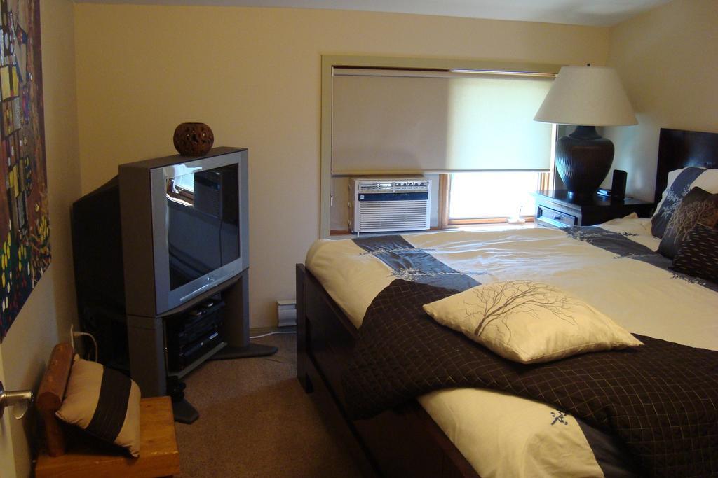 Ypc Fitness & Accomodations Invermere Luaran gambar